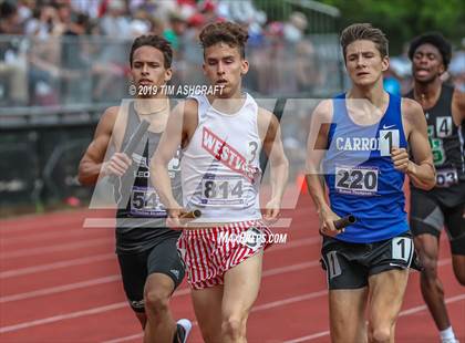 Thumbnail 2 in IHSAA Boys State Track Finals photogallery.