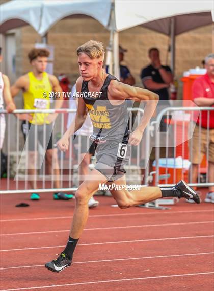 Thumbnail 3 in IHSAA Boys State Track Finals photogallery.