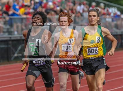 Thumbnail 3 in IHSAA Boys State Track Finals photogallery.