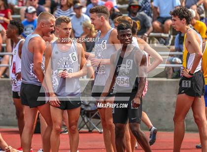 Thumbnail 3 in IHSAA Boys State Track Finals photogallery.