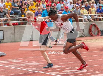 Thumbnail 3 in IHSAA Boys State Track Finals photogallery.