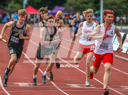 Thumbnail 2 in IHSAA Boys State Track Finals photogallery.