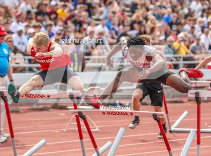 Thumbnail 2 in IHSAA Boys State Track Finals photogallery.