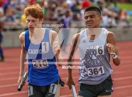 Thumbnail 1 in IHSAA Boys State Track Finals photogallery.