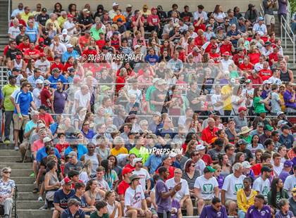 Thumbnail 3 in IHSAA Boys State Track Finals photogallery.