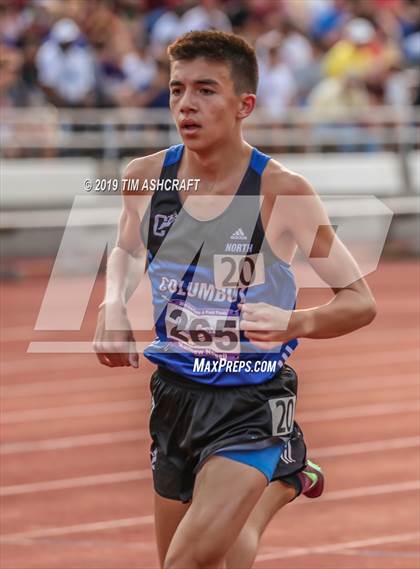 Thumbnail 3 in IHSAA Boys State Track Finals photogallery.