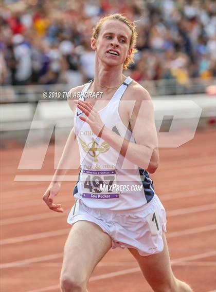 Thumbnail 3 in IHSAA Boys State Track Finals photogallery.