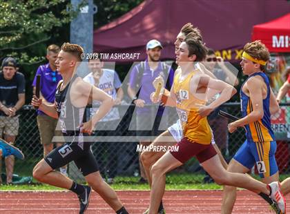 Thumbnail 2 in IHSAA Boys State Track Finals photogallery.