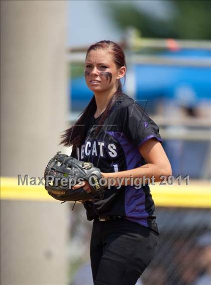 Thumbnail 2 in Battlefield vs. Lee-Davis (VHSL AAA Final) photogallery.