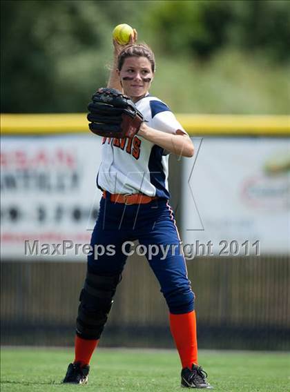 Thumbnail 2 in Battlefield vs. Lee-Davis (VHSL AAA Final) photogallery.