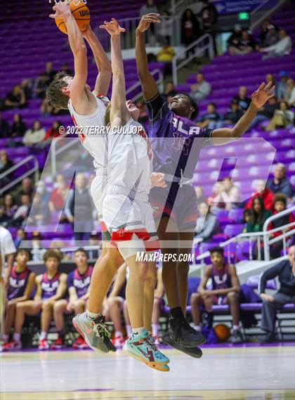 Thumbnail 3 in American Leadership Academy vs. Manti (UHSAA 3A Quarterfinal) photogallery.