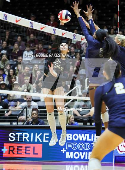 Thumbnail 1 in Highland Park @ A&M Consolidated (UIL 5A D1 Volleyball Final) photogallery.