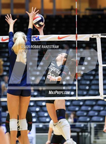 Thumbnail 2 in Highland Park @ A&M Consolidated (UIL 5A D1 Volleyball Final) photogallery.