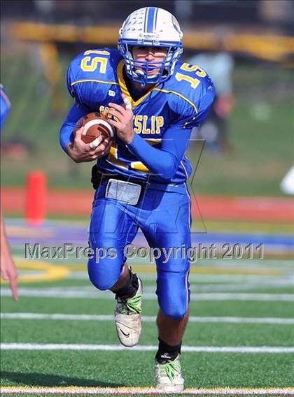 Thumbnail 2 in East Islip @ West Islip photogallery.
