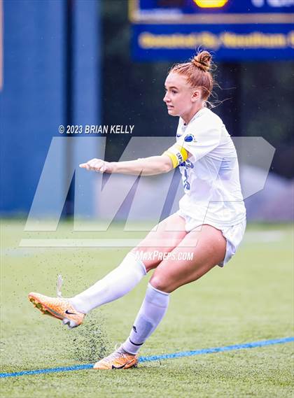 Thumbnail 2 in Dover-Sherborn @ Needham photogallery.