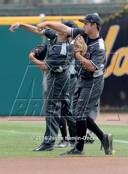 Thumbnail 2 in West Ranch vs. Murrieta Mesa photogallery.