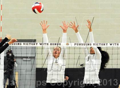 Thumbnail 3 in Santiago vs. Archbishop Mitty  (CIF State D2 Final) photogallery.