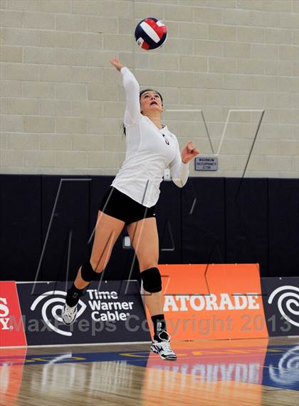Thumbnail 3 in Santiago vs. Archbishop Mitty  (CIF State D2 Final) photogallery.