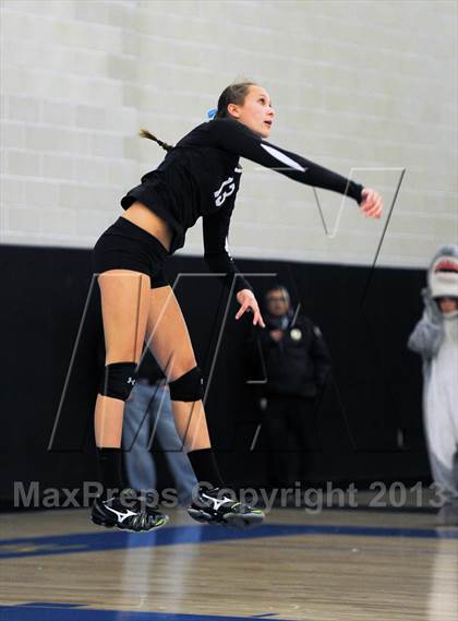 Thumbnail 2 in Santiago vs. Archbishop Mitty  (CIF State D2 Final) photogallery.