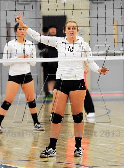 Thumbnail 3 in Santiago vs. Archbishop Mitty  (CIF State D2 Final) photogallery.