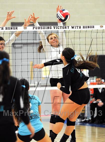 Thumbnail 3 in Santiago vs. Archbishop Mitty  (CIF State D2 Final) photogallery.