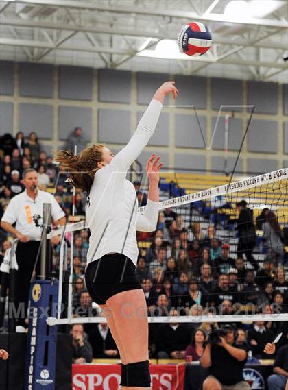 Thumbnail 2 in Santiago vs. Archbishop Mitty  (CIF State D2 Final) photogallery.