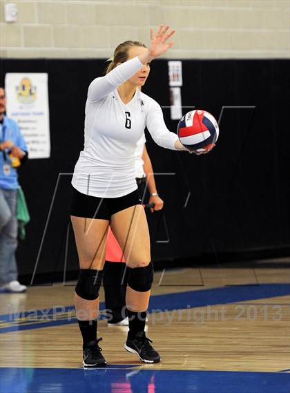 Thumbnail 2 in Santiago vs. Archbishop Mitty  (CIF State D2 Final) photogallery.