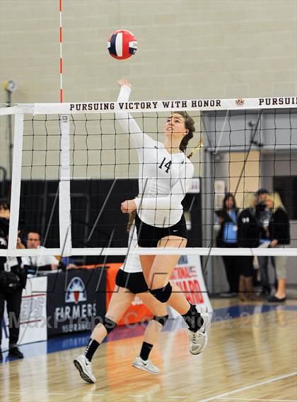 Thumbnail 1 in Santiago vs. Archbishop Mitty  (CIF State D2 Final) photogallery.