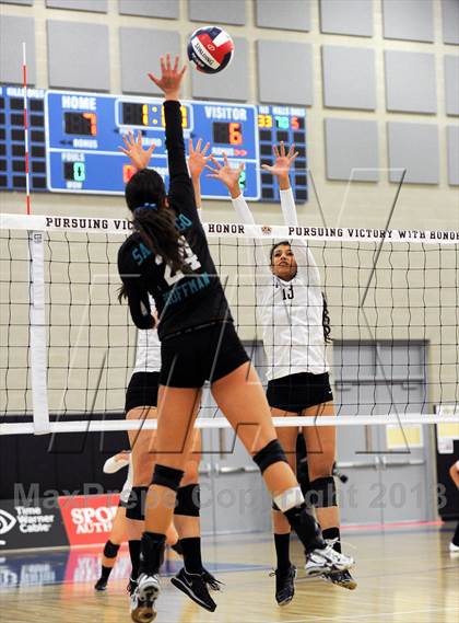 Thumbnail 1 in Santiago vs. Archbishop Mitty  (CIF State D2 Final) photogallery.