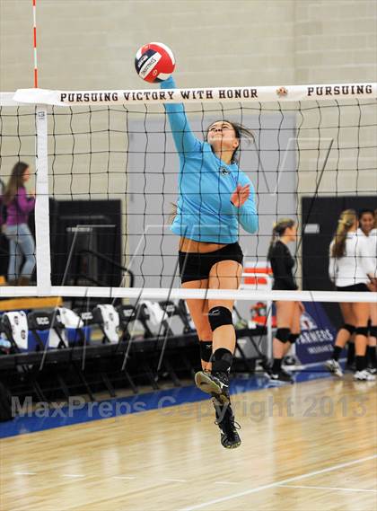 Thumbnail 2 in Santiago vs. Archbishop Mitty  (CIF State D2 Final) photogallery.