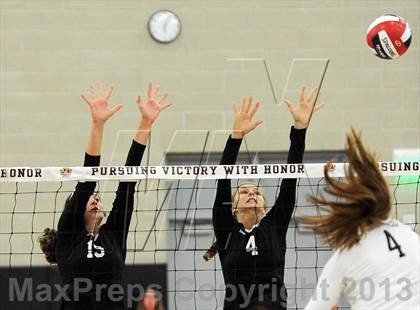 Thumbnail 1 in Santiago vs. Archbishop Mitty  (CIF State D2 Final) photogallery.
