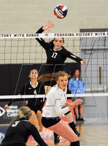 Thumbnail 1 in Santiago vs. Archbishop Mitty  (CIF State D2 Final) photogallery.
