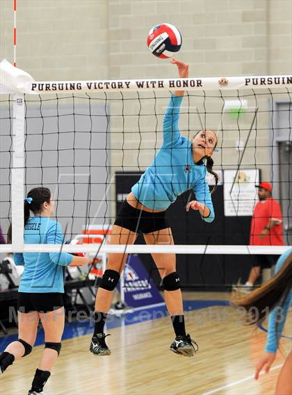Thumbnail 1 in Santiago vs. Archbishop Mitty  (CIF State D2 Final) photogallery.
