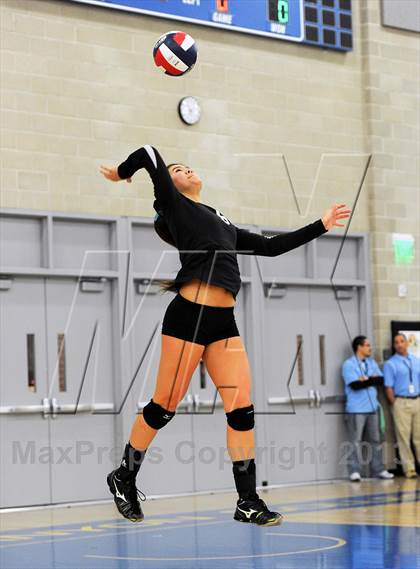 Thumbnail 2 in Santiago vs. Archbishop Mitty  (CIF State D2 Final) photogallery.