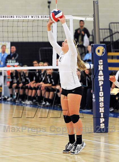 Thumbnail 1 in Santiago vs. Archbishop Mitty  (CIF State D2 Final) photogallery.