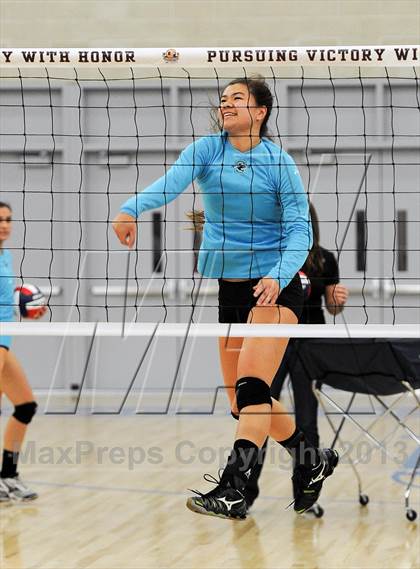 Thumbnail 2 in Santiago vs. Archbishop Mitty  (CIF State D2 Final) photogallery.