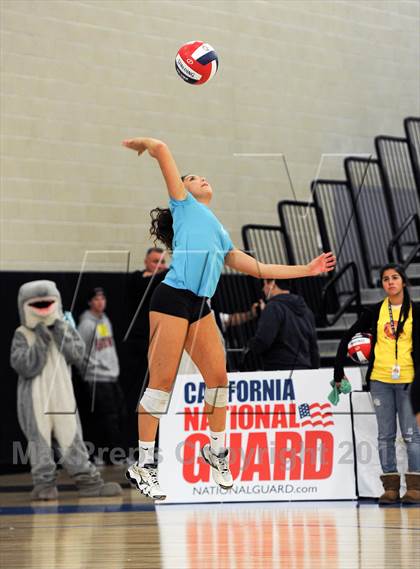 Thumbnail 2 in Santiago vs. Archbishop Mitty  (CIF State D2 Final) photogallery.