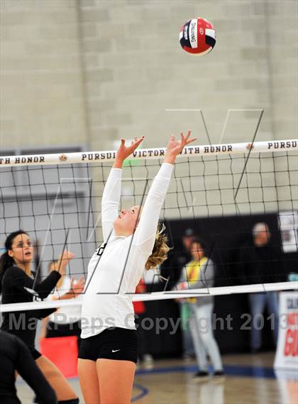 Thumbnail 1 in Santiago vs. Archbishop Mitty  (CIF State D2 Final) photogallery.