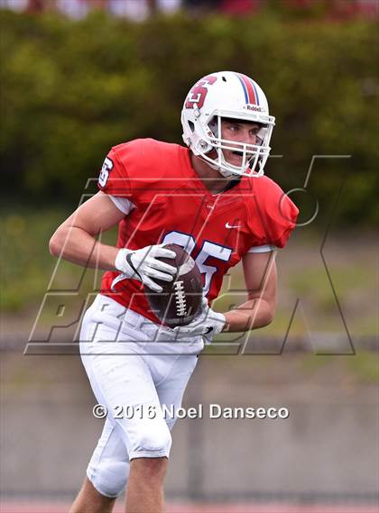 Thumbnail 2 in St. Ignatius vs. Campolindo photogallery.