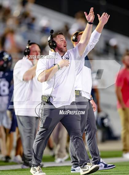 Thumbnail 3 in College Park vs New Caney photogallery.