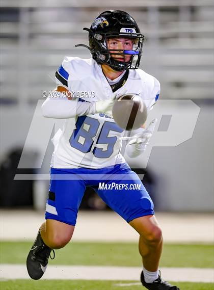 Thumbnail 1 in College Park vs New Caney photogallery.