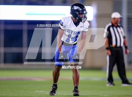 Thumbnail 1 in College Park vs New Caney photogallery.