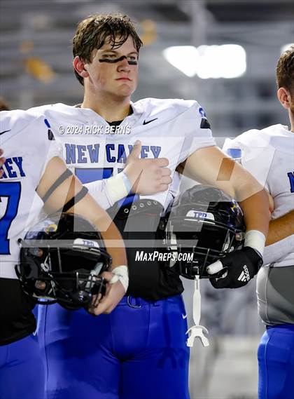 Thumbnail 1 in College Park vs New Caney photogallery.