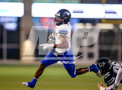 Thumbnail 2 in College Park vs New Caney photogallery.