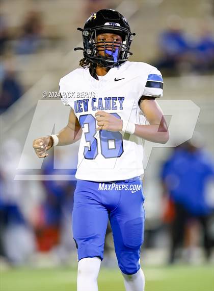 Thumbnail 2 in College Park vs New Caney photogallery.