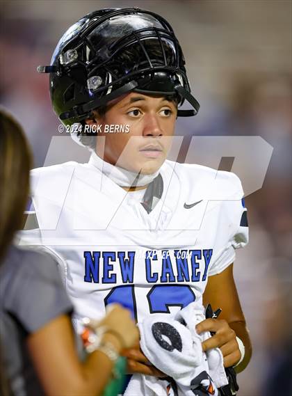 Thumbnail 1 in College Park vs New Caney photogallery.