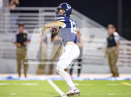 Thumbnail 3 in College Park vs New Caney photogallery.