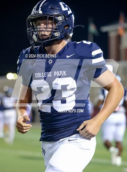 Thumbnail 1 in College Park vs New Caney photogallery.