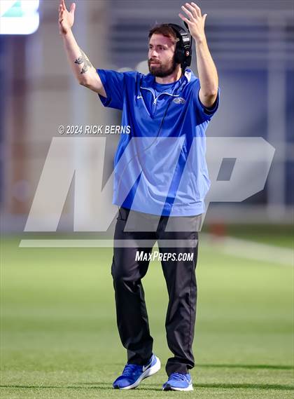 Thumbnail 1 in College Park vs New Caney photogallery.