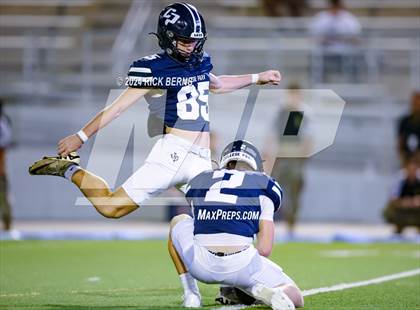 Thumbnail 2 in College Park vs New Caney photogallery.